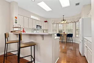 216 Whispering Wind Dr, Georgetown, TX 78633 - Photo 5