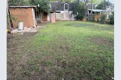 6300 NE Hickman Avenue, Austin, TX 78723 - Photo 11