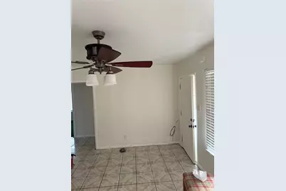 6300 NE Hickman Avenue, Austin, TX 78723 - Photo 3