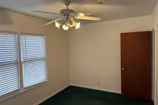 6300 NE Hickman Ave, Austin, TX 78723 - Photo 9