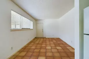 803 W 28th St, Austin, TX 78705 - Photo 1