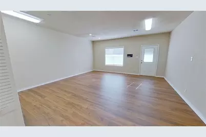 1915 S Austin Ave #110, 111, 112, Georgetown, TX 78626 - Photo 3