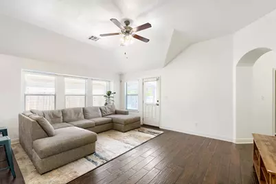 1697 Twin Cove, Kyle, TX 78640 - Photo 5