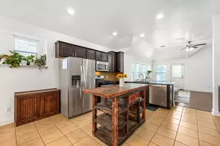 1697 Twin Cove, Kyle, TX 78640 - Photo 9