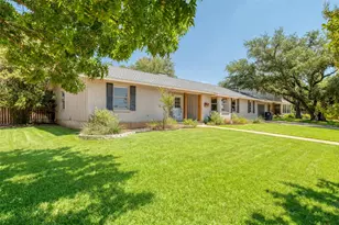 1208 Country Club Rd, Georgetown, TX 78628 - Photo 3