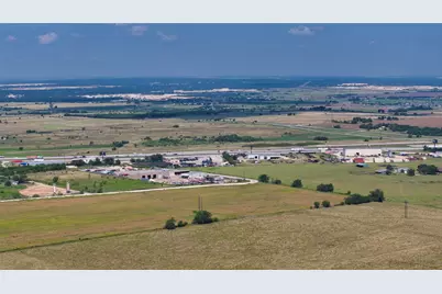 35 Ih, Jarrell, TX 76537 - Photo 33