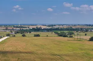 35 Ih, Jarrell, TX 76537 - Photo 3