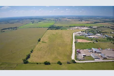 35 Ih, Jarrell, TX 76537 - Photo 25