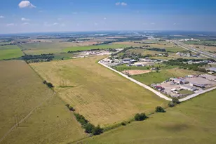 35 Ih, Jarrell, TX 76537 - Photo 23