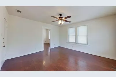 1607 S Austin Avenue #D, Georgetown, TX 78626 - Photo 7