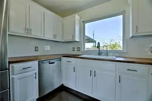 152 Round Up Dr, Liberty Hill, TX 78642 - Photo 5