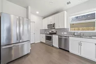 134 Finley St, Hutto, TX 78634 - Photo 13