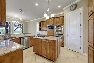18007 Crystal Cove, Jonestown, TX 78645 - Photo 17