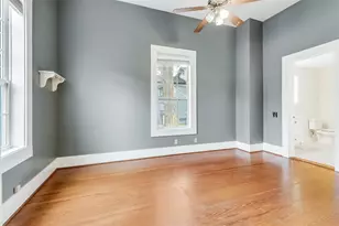 609 W 35th St, Austin, TX 78705 - Photo 7