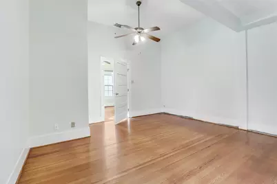 609 W 35th Street, Austin, TX 78705 - Photo 11