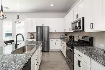 7912 Catbird Lane, Austin, TX 78744 - Photo 7