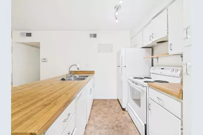 910 Duncan Lane #26, Austin, TX 78705 - Photo 19