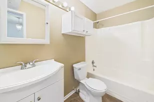 910 Duncan Ln, Austin, TX 78705 - Photo 11