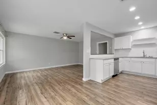 6301 Arnold Dr, Austin, TX 78723 - Photo 7