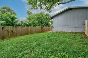 6301 Arnold Dr, Austin, TX 78723 - Photo 23