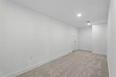 7913 Edmondson Bend, Austin, TX 78744 - Photo 19
