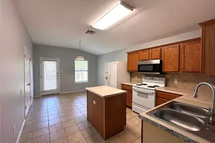 202 Lucky Clover Ln, Hutto, TX 78634 - Photo 7