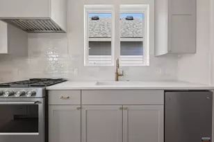 1410 Perez St, Austin, TX 78721 - Photo 7