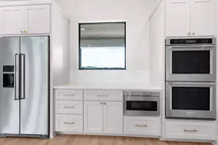 209 Burnet Oaks Dr, Burnet, TX 78611 - Photo 15