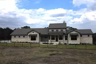 209 Burnet Oaks Dr, Burnet, TX 78611 - Photo 1