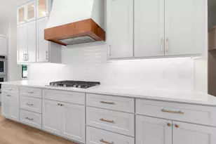 209 Burnet Oaks Dr, Burnet, TX 78611 - Photo 11