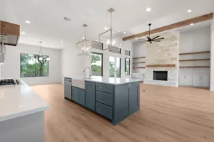 209 Burnet Oaks Dr, Burnet, TX 78611 - Photo 13