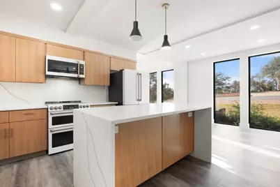 8610 Grandview Drive, Jonestown, TX 78645 - Photo 3