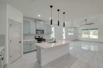 202 Washington Street, Elgin, TX 78621 - Photo 5