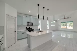 202 Washington St, Elgin, TX 78621 - Photo 5