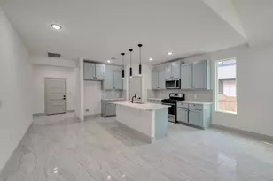 202 Washington St, Elgin, TX 78621 - Photo 7
