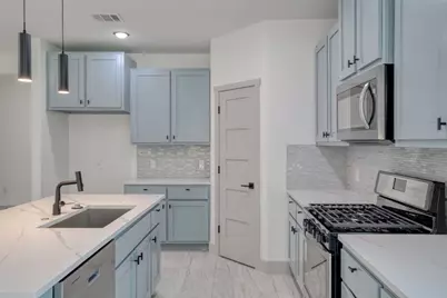 202 Washington Street, Elgin, TX 78621 - Photo 7