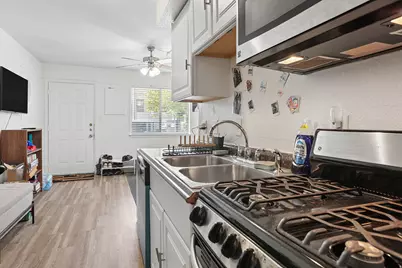 1010 W 23rd Street #5, Austin, TX 78705 - Photo 13