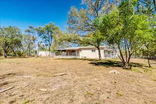 659 Fox Ln, Lockhart, TX 78644 - Photo 23