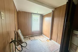 808 W Boundary St, Giddings, TX 78942 - Photo 13