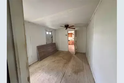 808 W Boundary Street, Giddings, TX 78942 - Photo 13