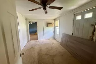 808 W Boundary St, Giddings, TX 78942 - Photo 9