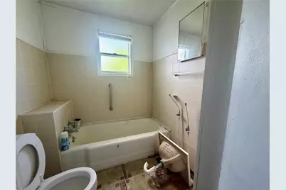 808 W Boundary Street, Giddings, TX 78942 - Photo 13
