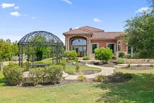 25616 Kahala Sunset Ct, Spicewood, TX 78669 - Photo 3