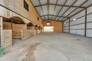 1701 Co Rd 466, Elgin, TX 78621 - Photo 31