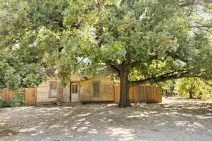 443 W Jackson St, Bartlett, TX 76511 - Photo 1