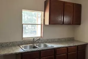 443 W Jackson St, Bartlett, TX 76511 - Photo 7