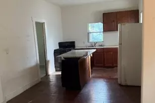 443 W Jackson St, Bartlett, TX 76511 - Photo 5