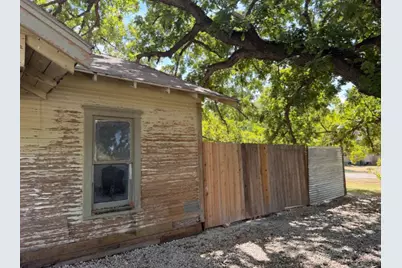 443 W Jackson Street, Bartlett, TX 76511 - Photo 11