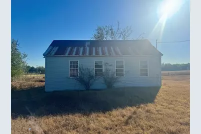 000 S Carter Avenue, Cuero, TX 77994 - Photo 1