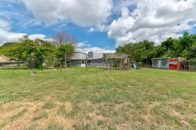820 Stadium Drive, Georgetown, TX 78626 - Photo 29